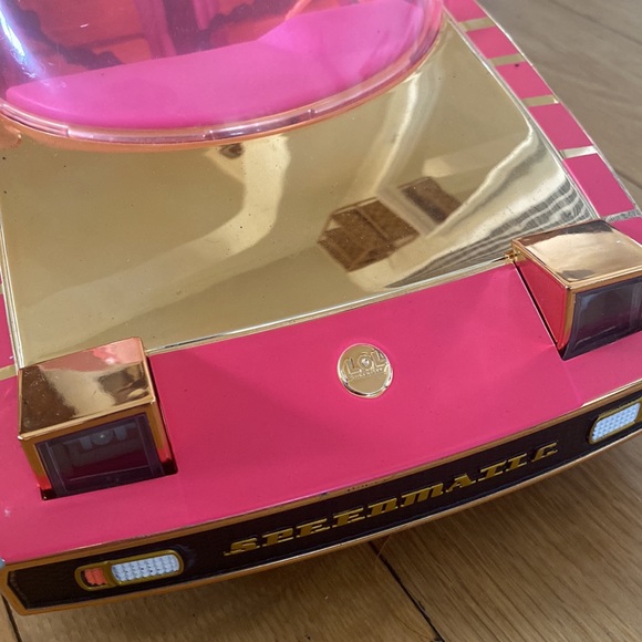 L.O.L doll Surprise Car-Pool Coupe - Picture 5 of 5